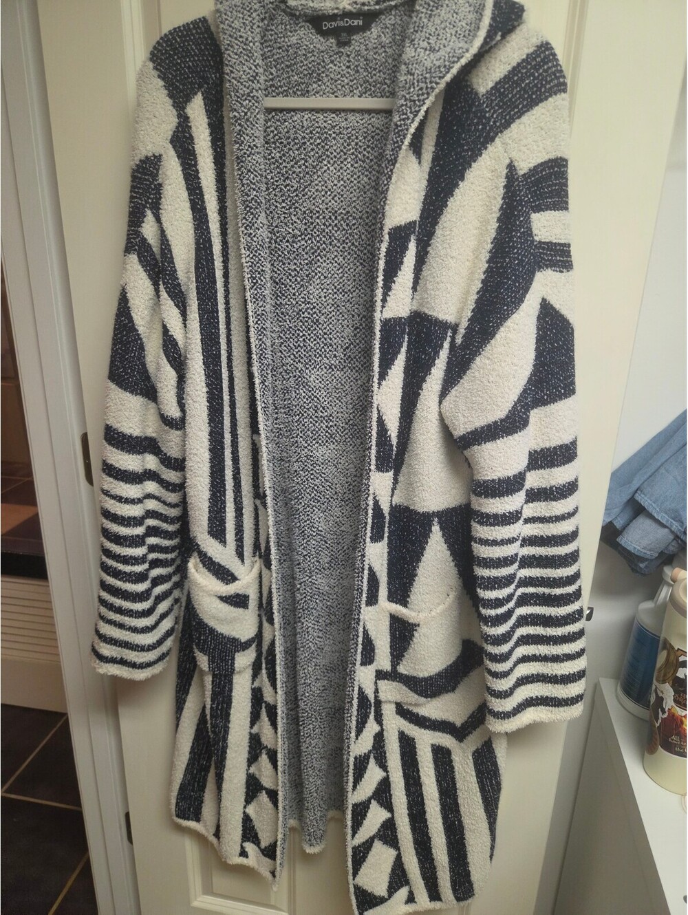Davi & Dani Women's Hooded Cardigan Sweater 3XL Black, Navy and White Geometric